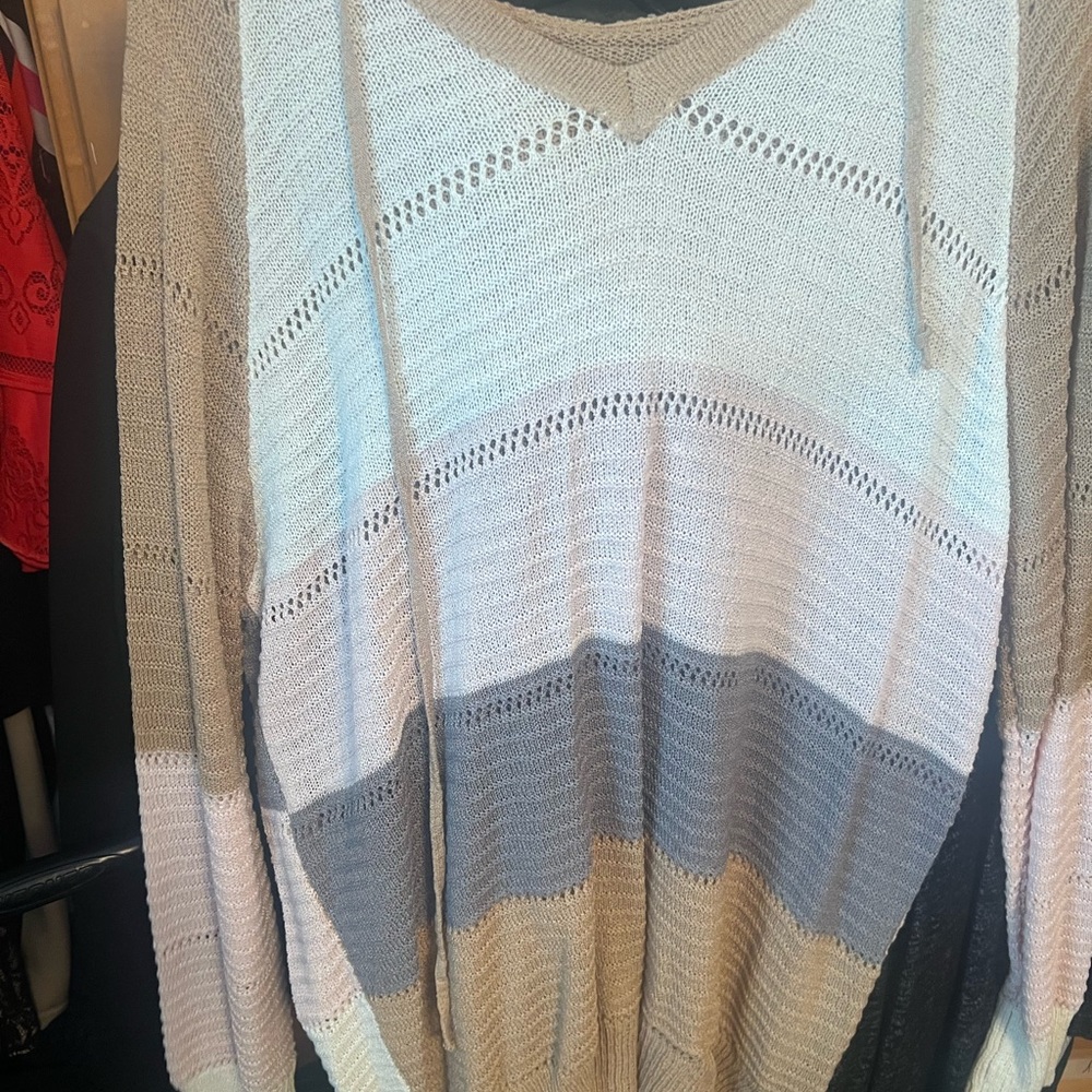Light knitted sweater pullover, Size 2XL